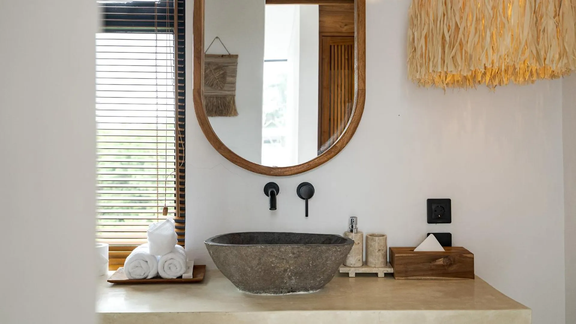 3Br Villa Gaya Near Balangan Beach - Uluwatu By Yolla Hospitality Pecatu  Indonesia