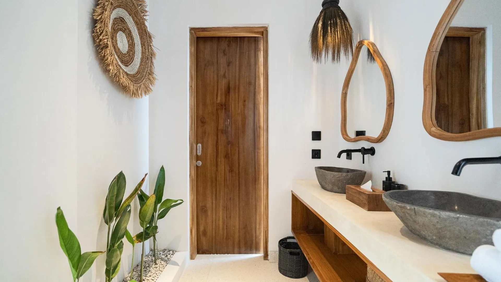 3Br Villa Gaya Near Balangan Beach - Uluwatu By Yolla Hospitality Pecatu  Indonesia